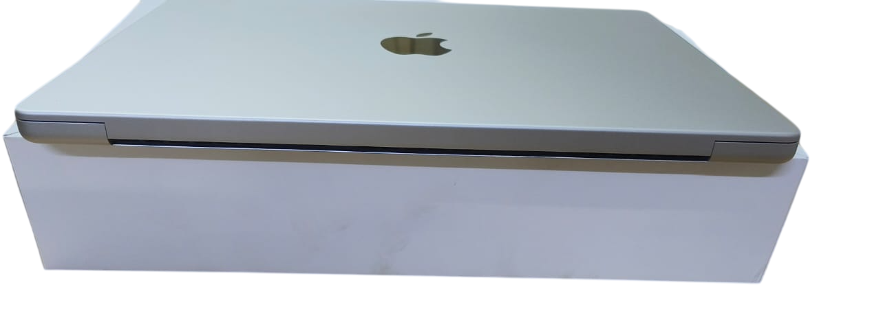 [2023年OS] 美品 MacBook Pro 元箱/2024年Office Apple unveils MacBook Pro featuring M2 Pro and M2 Max - Apple